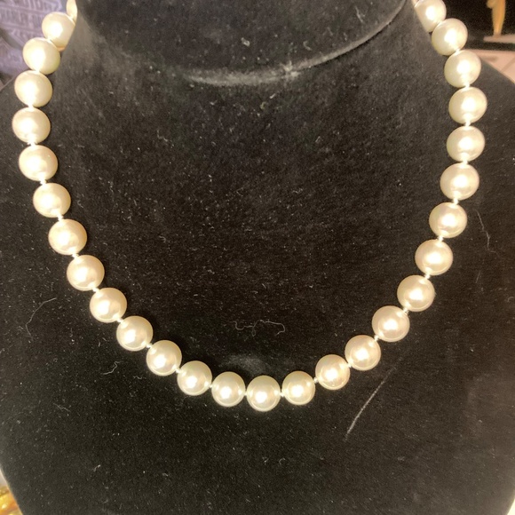 Necklace - Picture 3 of 4